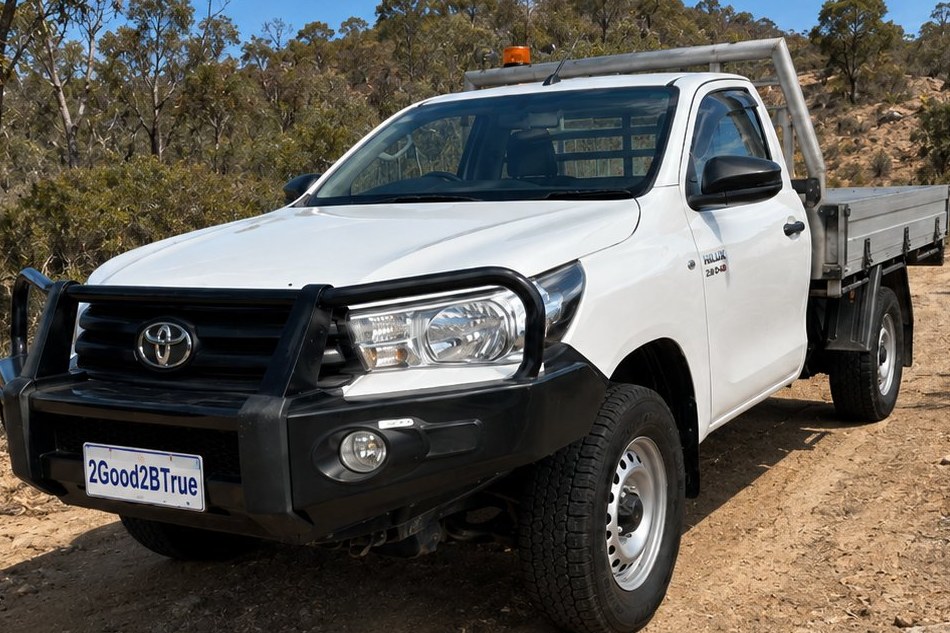 Toyota Hilux 2018 listing photo